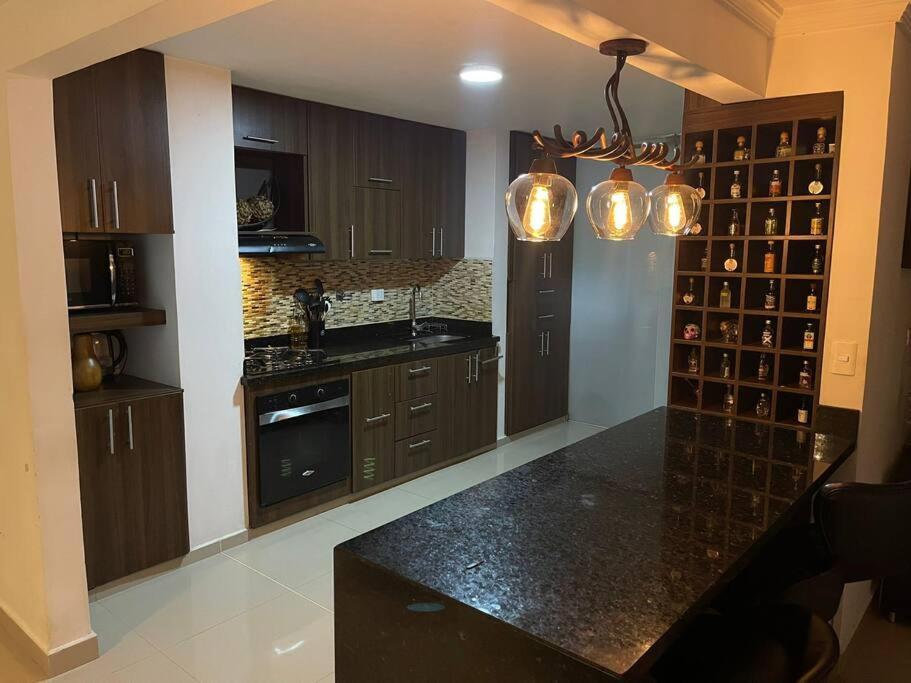 Apartment Hermoso Apartamento En El Barrio El Poblado De Medellin, Exclusivo Y Elegante *